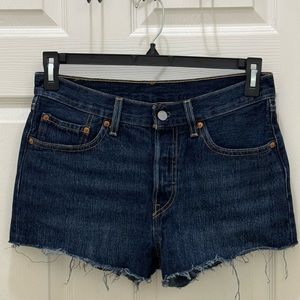 Levi’s 501 Denim  cut off shorts 27 c5